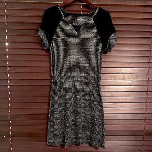 Grey black short sleeve sweater dress